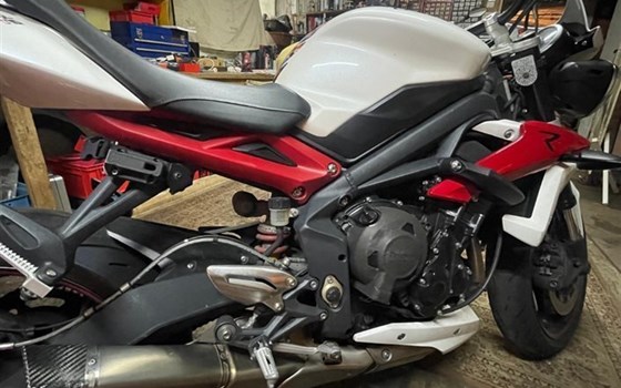 Gebrauchtmotorrad Triumph Street Triple - Bild 6