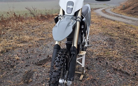 Gebrauchtmotorrad Stark Future Varg EX - Bild 5