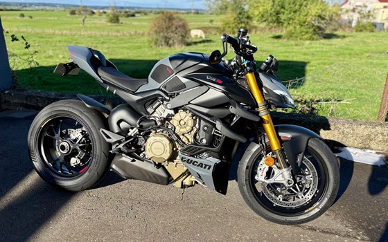 Gebrauchtmotorrad Ducati Streetfighter V4 S - Bild 1