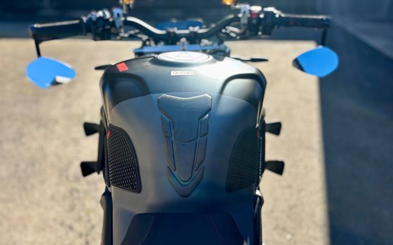 Gebrauchtmotorrad Ducati Streetfighter V4 S - Bild 10