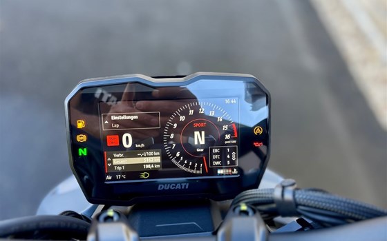 Gebrauchtmotorrad Ducati Streetfighter V4 S - Bild 5