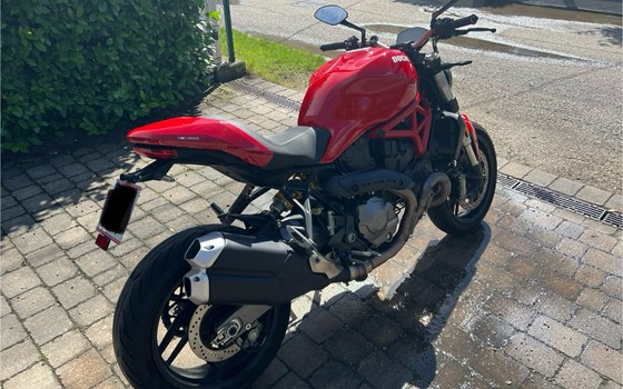 Gebrauchtmotorrad Ducati Monster 821 - Bild 3