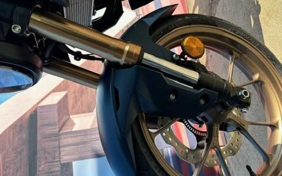 Gebrauchtmotorrad Honda CB125R - Bild 9