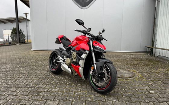 Gebrauchtmotorrad Ducati Streetfighter V4 - Bild 1