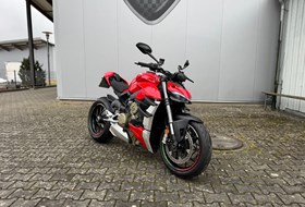 Ducati Streetfighter V4