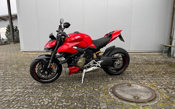 Gebrauchtmotorrad Ducati Streetfighter V4 - Bild 6