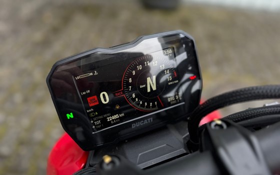 Gebrauchtmotorrad Ducati Streetfighter V4 - Bild 9