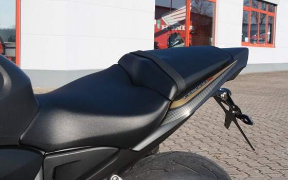 Gebrauchtmotorrad Honda CB 1000 R - Bild 19