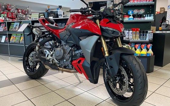 Neufahrzeug Ducati Streetfighter V2 - Bild 3