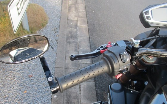 Gebrauchtmotorrad Triumph Speed Triple 1050 - Bild 11