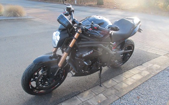 Gebrauchtmotorrad Triumph Speed Triple 1050 - Bild 5