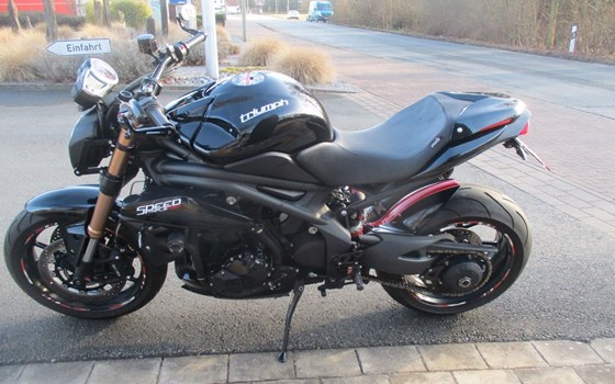 Gebrauchtmotorrad Triumph Speed Triple 1050 - Bild 6