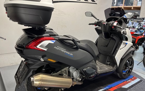 Gebrauchtmotorrad Peugeot Metropolis 400 - Bild 10