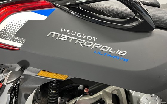 Gebrauchtmotorrad Peugeot Metropolis 400 - Bild 11