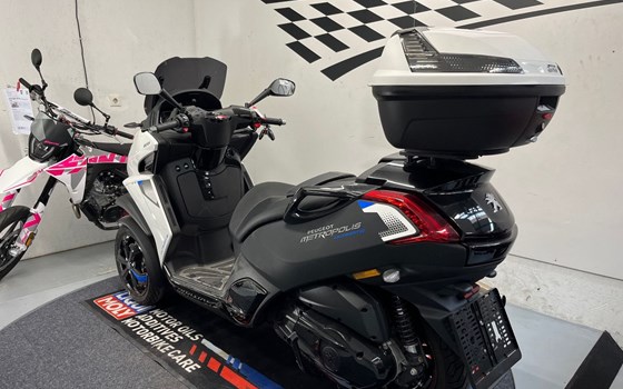 Gebrauchtmotorrad Peugeot Metropolis 400 - Bild 2