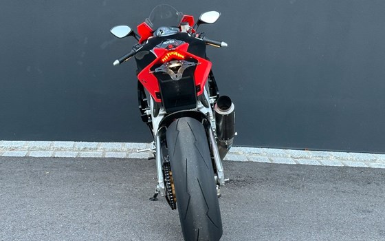 Gebrauchtmotorrad Aprilia RSV 4 - Bild 7
