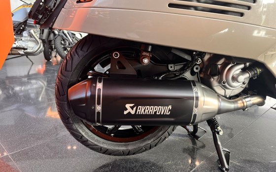 Neufahrzeug Vespa GTS 310 - Bild 11