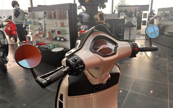 Neufahrzeug Vespa GTS 310 - Bild 4