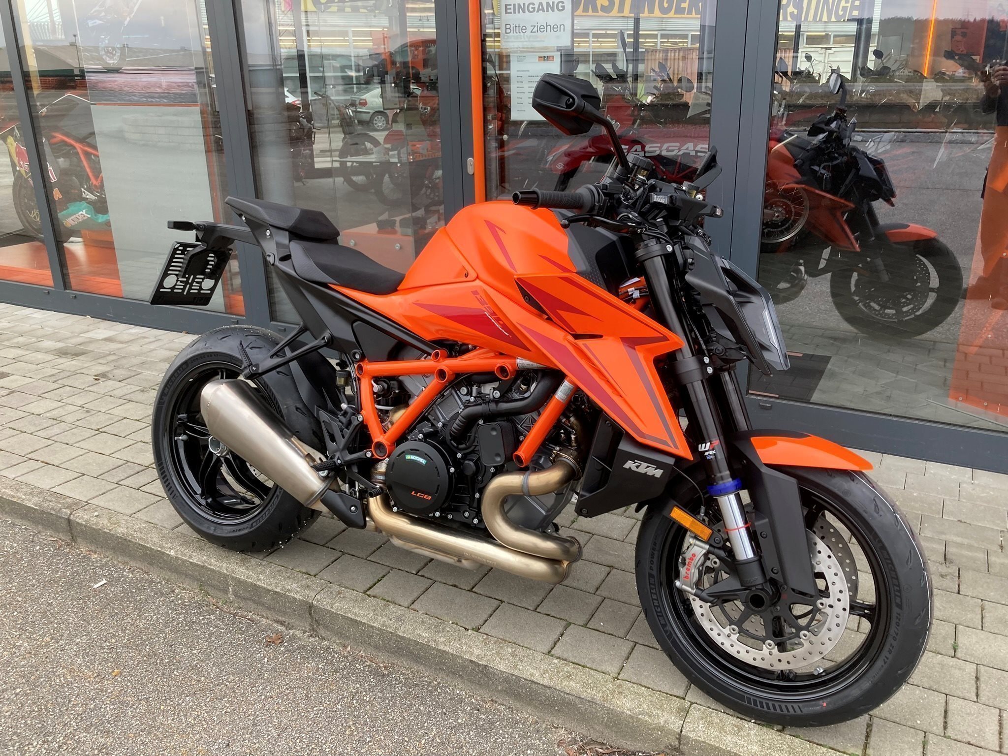 KTM 1390 Super Duke R EVO