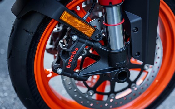 Neufahrzeug KTM 990 Duke R - Bild 9