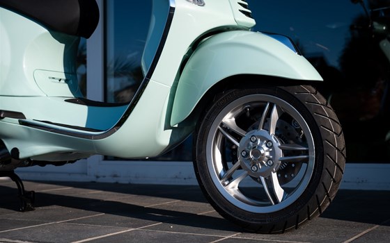 Neufahrzeug Vespa Primavera 125 - Bild 2
