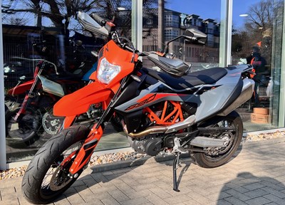 GEBRAUCHTFAHRZEUG KTM 690 SMC R
