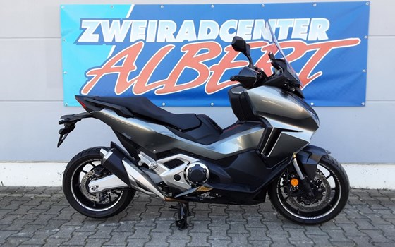 Gebrauchtmotorrad Honda Forza 750 - Bild 1