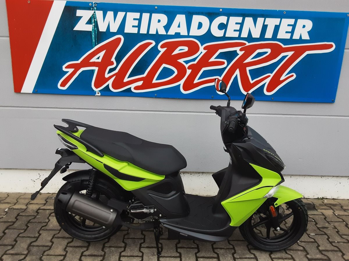 Kymco Super 8 R 50i<br />€5