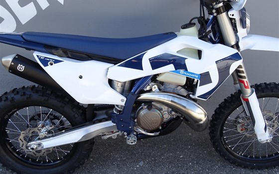 Neufahrzeug Husqvarna TE 300 2026 - Bild 2