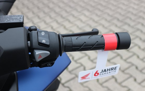 Gebrauchtmotorrad Honda Forza 125 - Bild 10