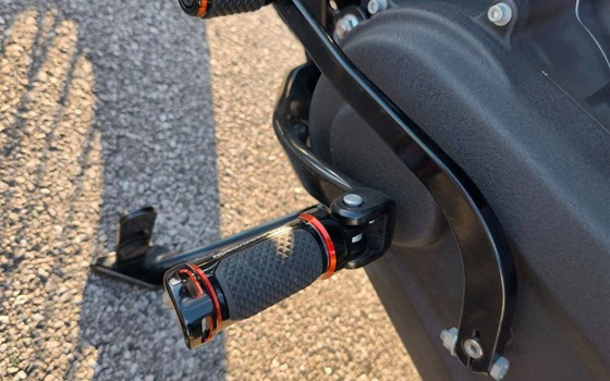 Gebrauchtmotorrad Harley-Davidson Softail Street Bob FXBB - Bild 6