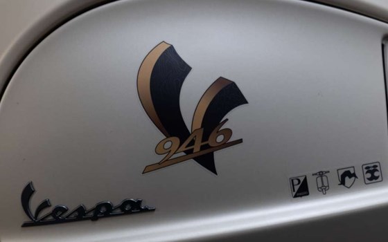 Neufahrzeug Vespa 946 - Bild 4