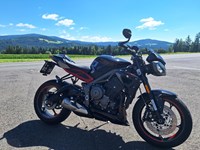 Gebrauchtmotorrad Triumph Street Triple R Gebraucht- Bike