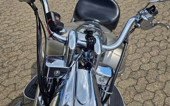 Gebrauchtmotorrad Yamaha XV 1900 - Bild 2