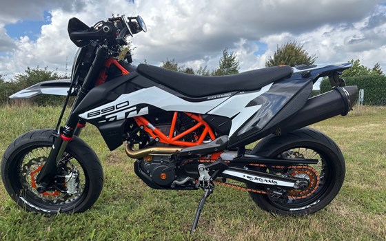 Gebrauchtmotorrad KTM 690 Supermoto R - Bild 1