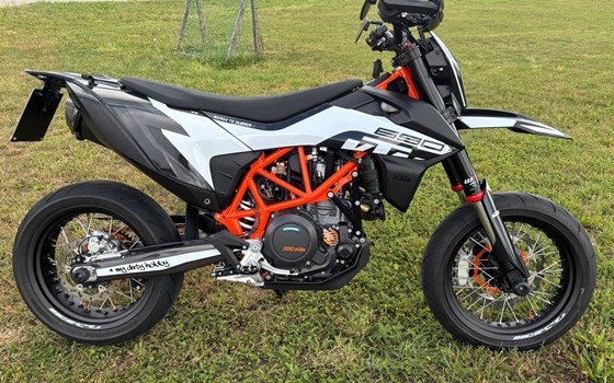 Gebrauchtmotorrad KTM 690 SMC R - Bild 10