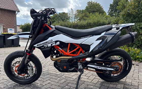 Gebrauchtmotorrad KTM 690 Supermoto R - Bild 22