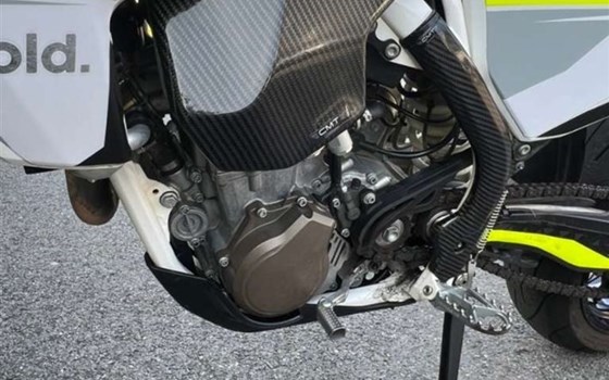 Gebrauchtmotorrad Husqvarna FE 450 - Bild 10