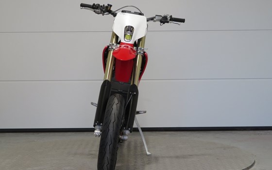 Gebrauchtmotorrad Stark Future Varg SM - Bild 2