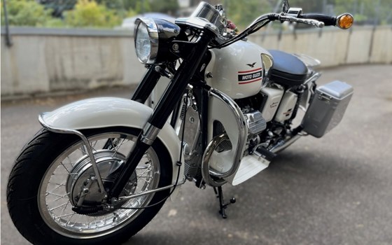 Gebrauchtmotorrad Moto Guzzi V7 700 - Bild 2