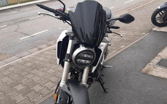 Gebrauchtmotorrad Honda CB125R - Bild 1