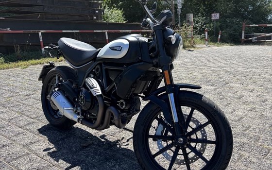 Gebrauchtmotorrad Ducati Scrambler Icon Dark - Bild 6
