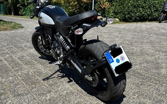 Gebrauchtmotorrad Ducati Scrambler Icon Dark - Bild 8