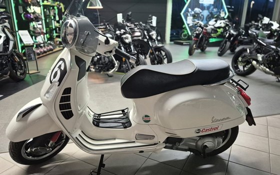 Gebrauchtmotorrad Vespa GTS 300 - Bild 1