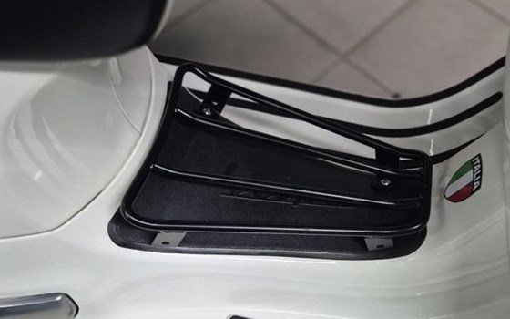 Gebrauchtmotorrad Vespa GTS 300 - Bild 3