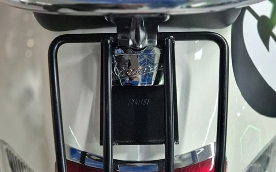 Gebrauchtmotorrad Vespa GTS 300 - Bild 7