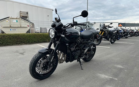 Neufahrzeug Kawasaki Z900 RS Black Ball Edition - Bild 3