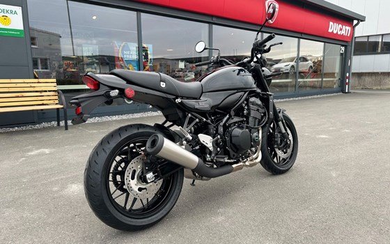 Neufahrzeug Kawasaki Z900 RS Black Ball Edition - Bild 7