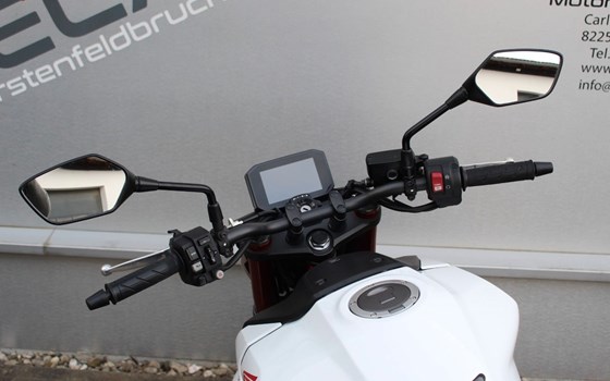 Gebrauchtmotorrad Honda CB750 Hornet - Bild 8