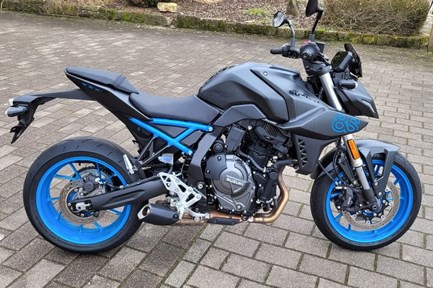 Suzuki GSX-8S